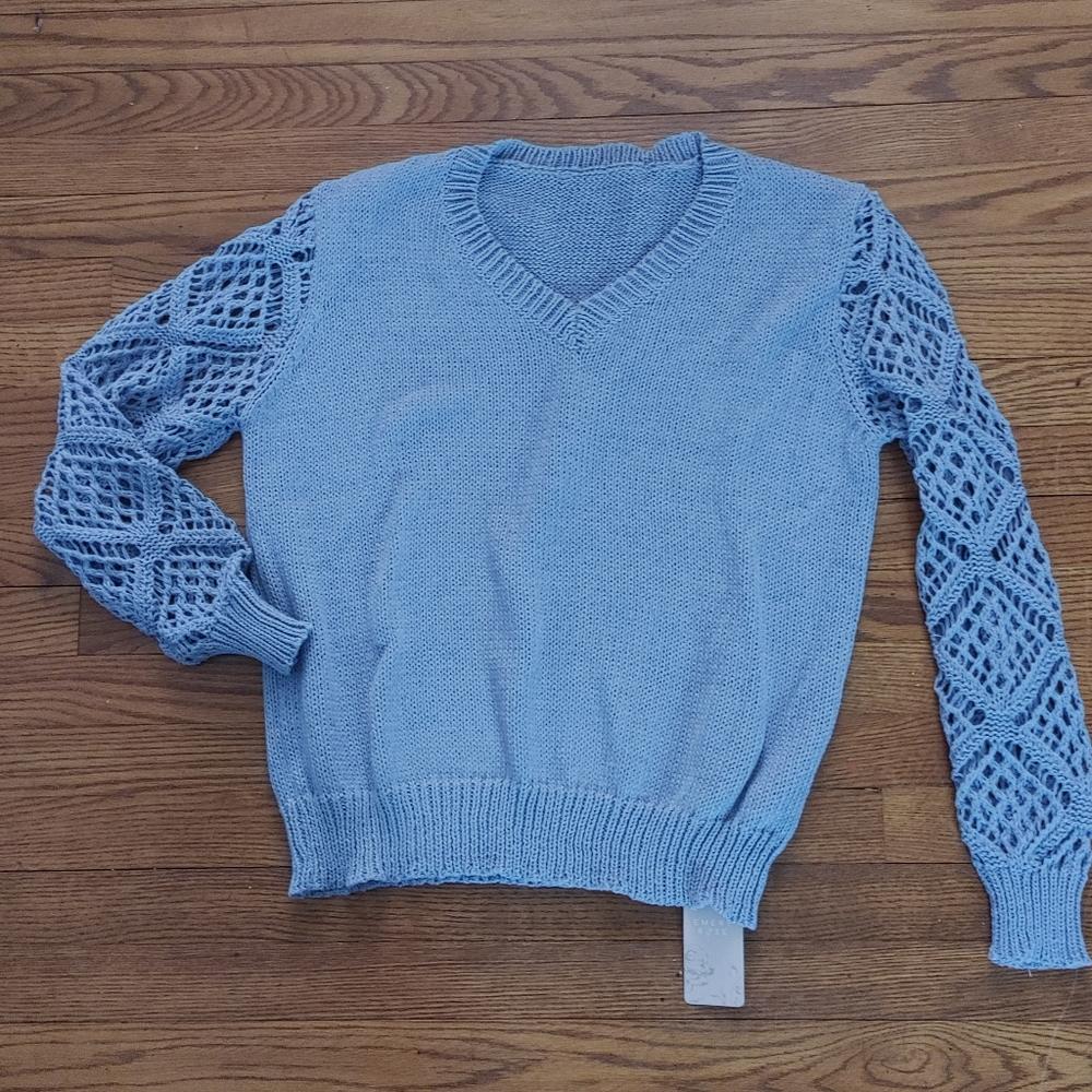 Women's V-neck Sweater